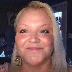 Meet your Posher, Trenia